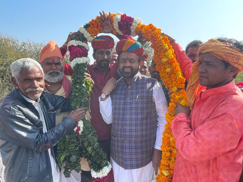 विधायक ने चुना महाराज मूर्ति प्रतिष्ठा महोत्सव मेें की शिरकत ।