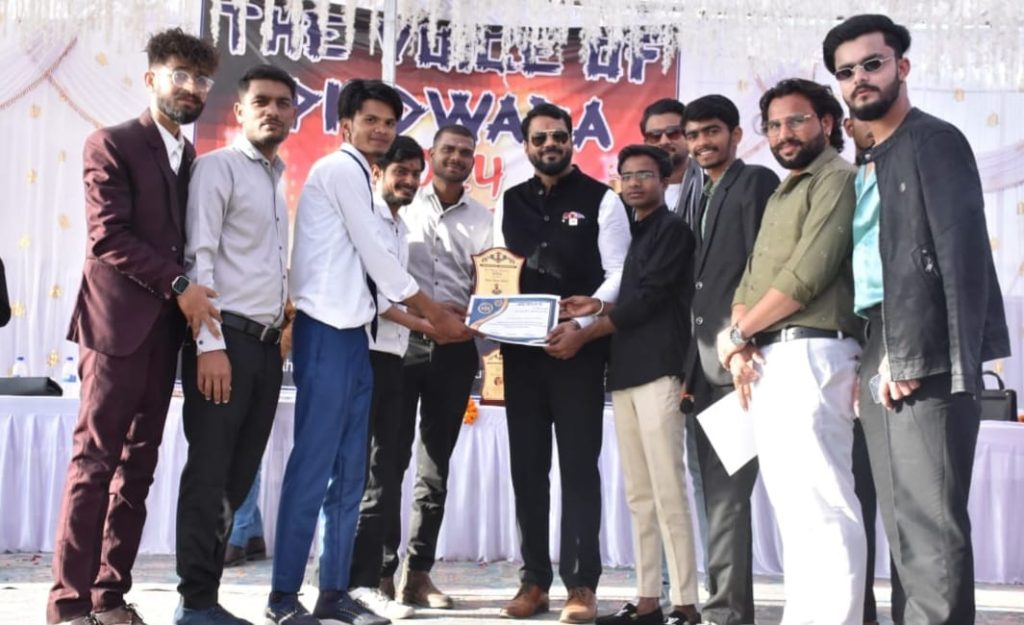 सिरोही : वॉइस ऑफ पिंडवाड़ा में प्रतिभागियों ने दिखाया हुनर ।