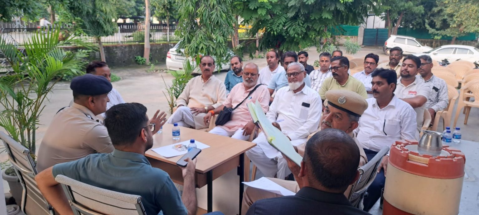 आगामी त्योहारो को लेकर पुलिस थाना पिण्डवाड़ा मे सीएलजी की बैठक आयोजित।